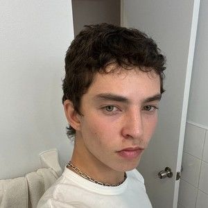 Meet your Posher, Capri